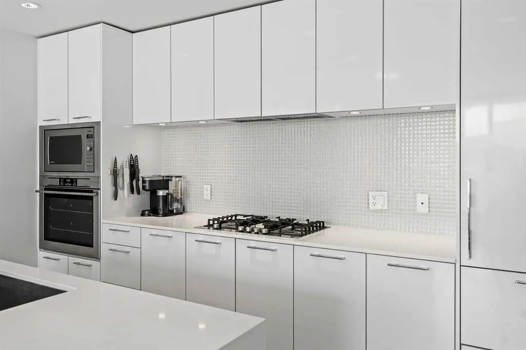 901 10 Avenue SW #2206