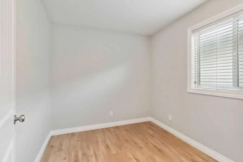 221 Ash Way