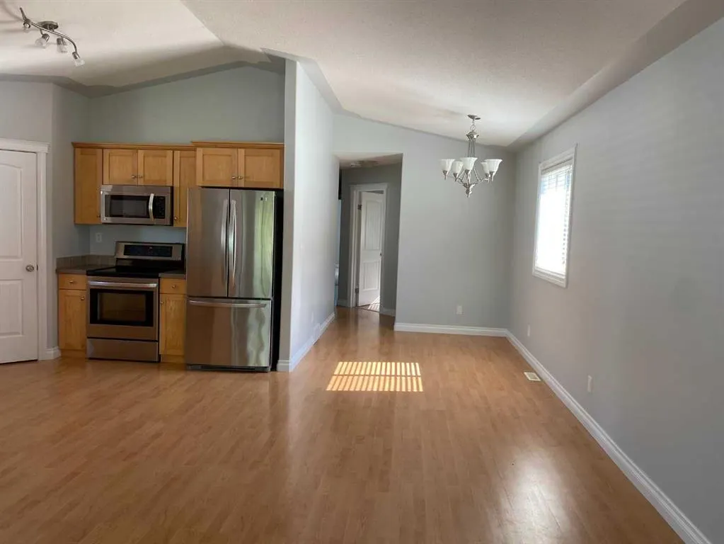 221 Ash Way
