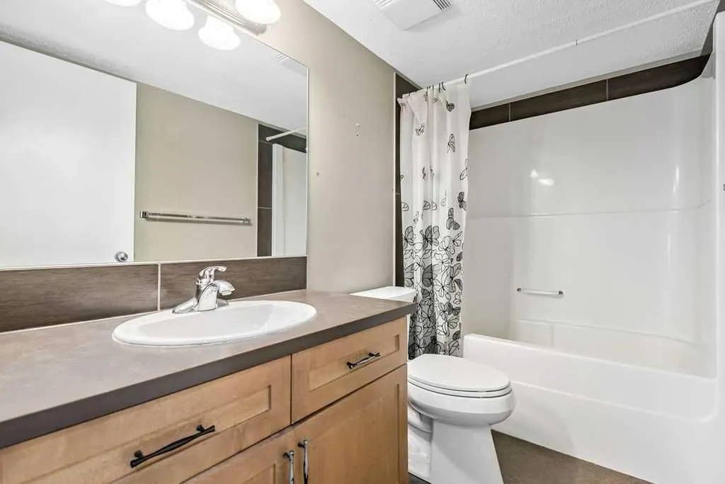21 Mckenzie Towne Gate SE #2
