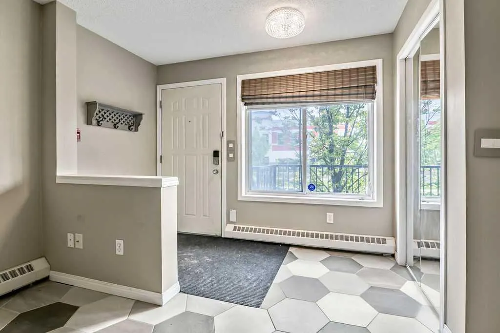 21 Mckenzie Towne Gate SE #2
