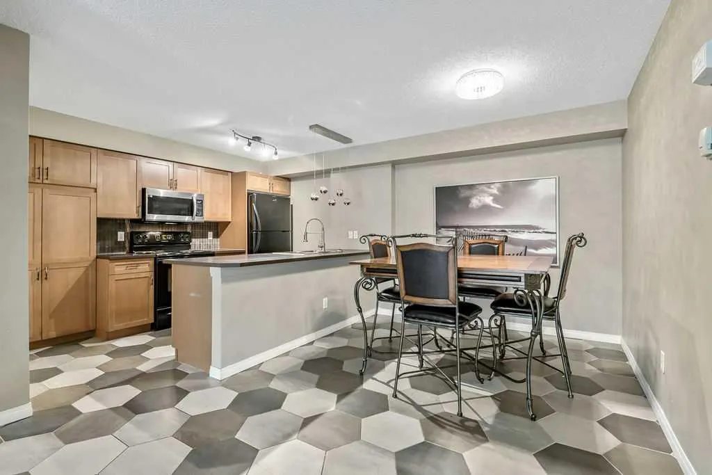 21 Mckenzie Towne Gate SE #2