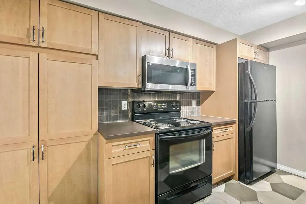 21 Mckenzie Towne Gate SE #2