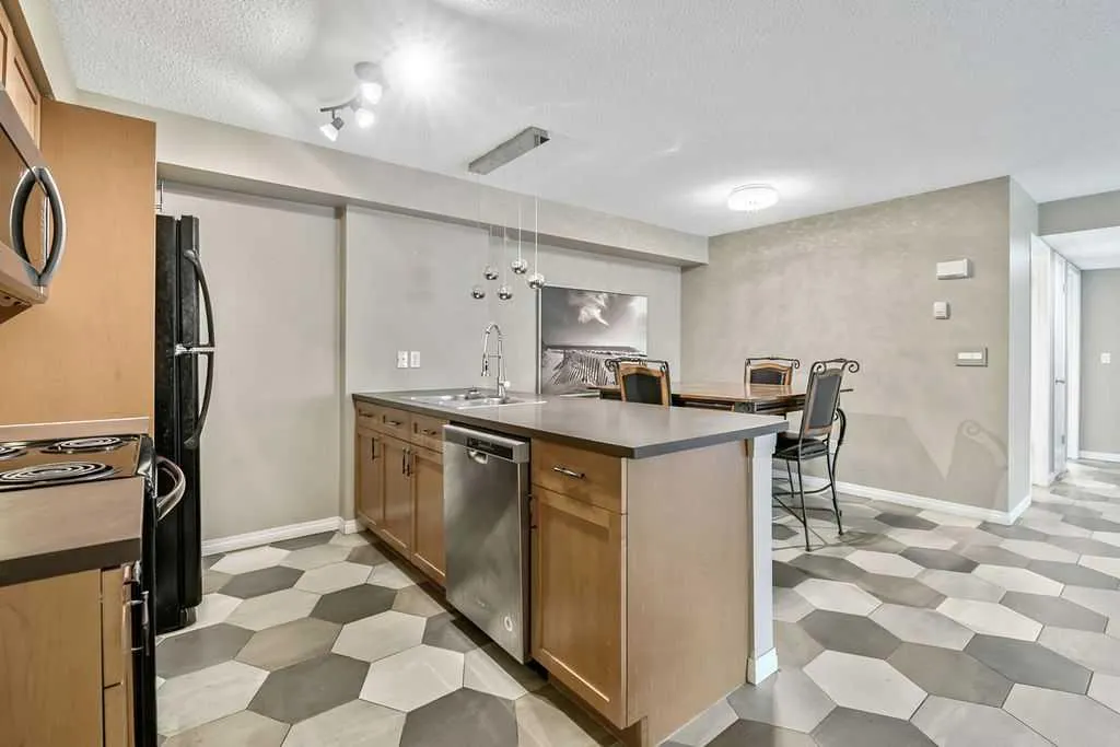 21 Mckenzie Towne Gate SE #2