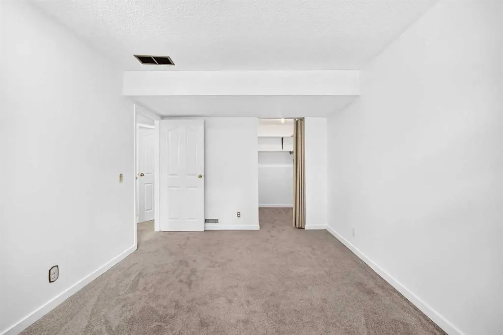 11010 Bonaventure Drive SE #403