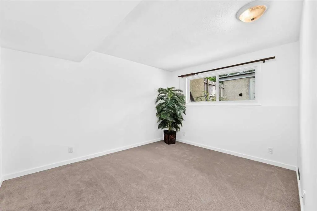 11010 Bonaventure Drive SE #403