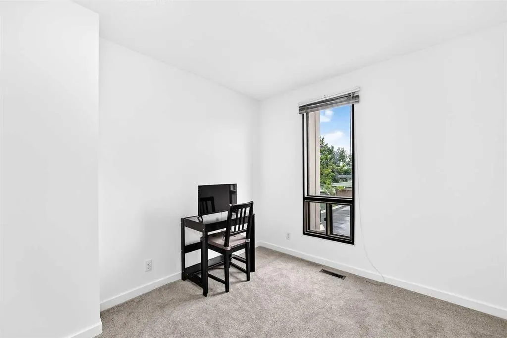 11010 Bonaventure Drive SE #403