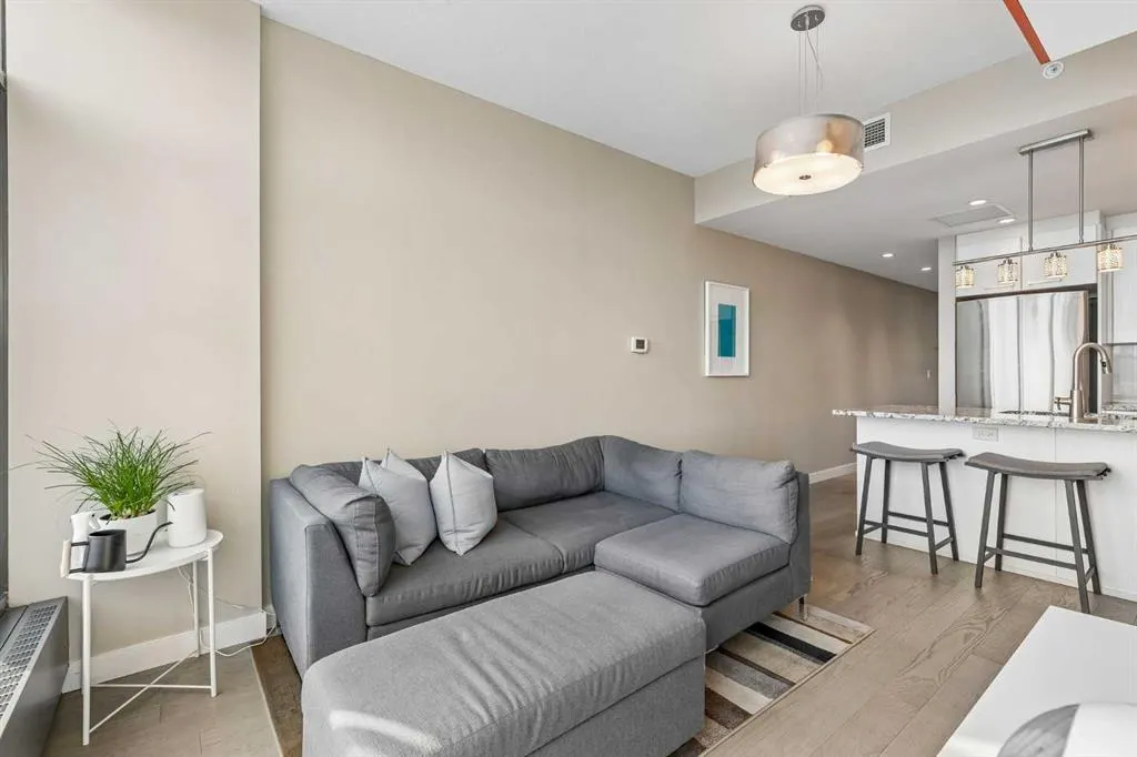 225 11 Avenue SE #1404