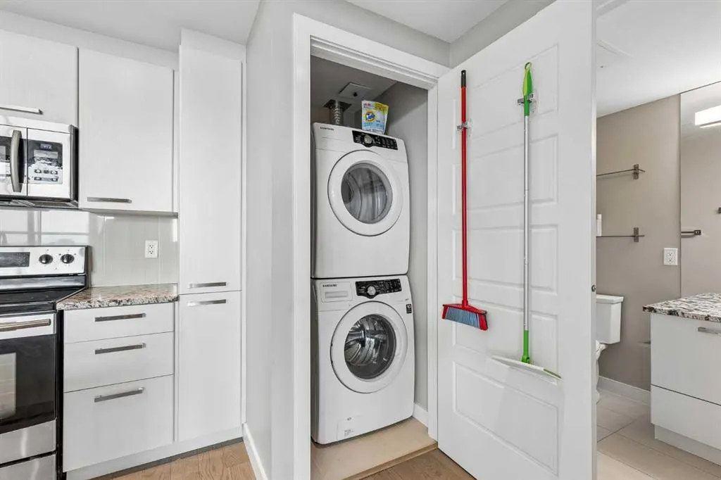 225 11 Avenue SE #1404