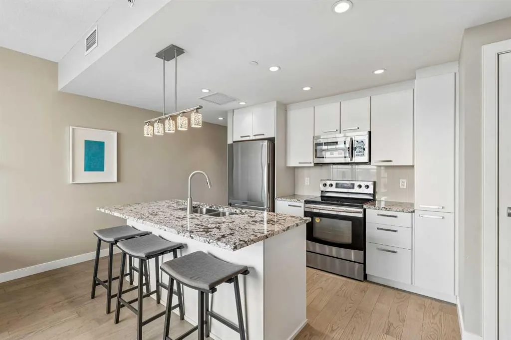 225 11 Avenue SE #1404