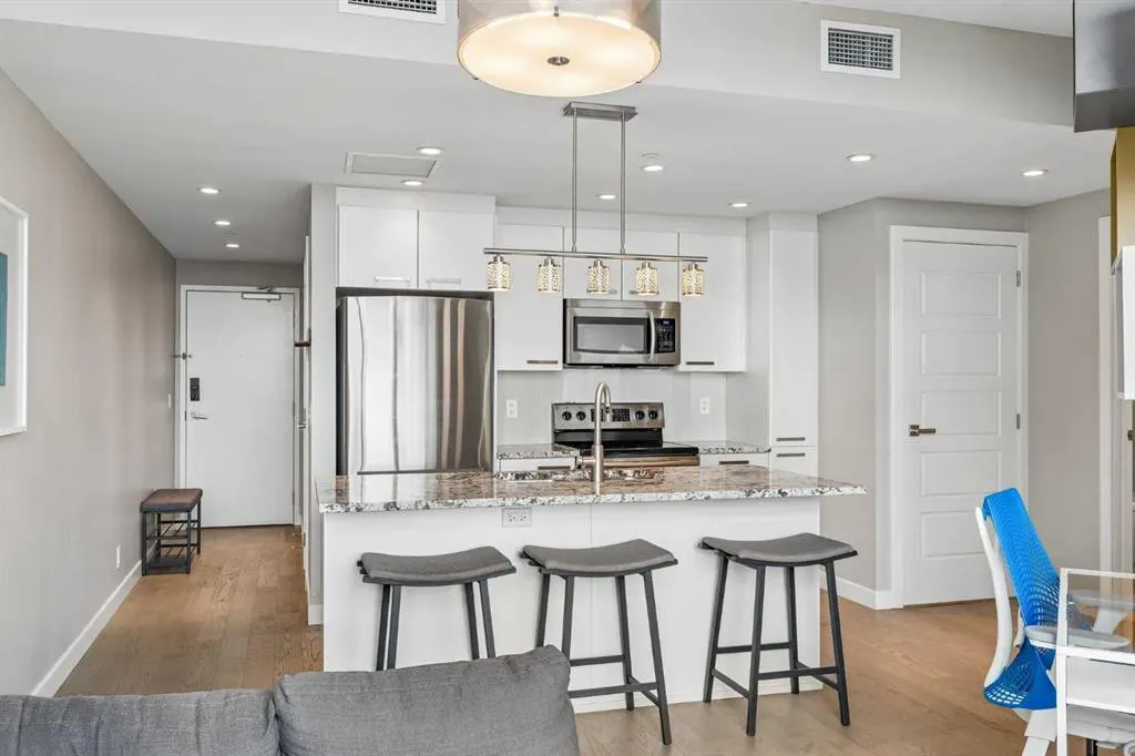 225 11 Avenue SE #1404