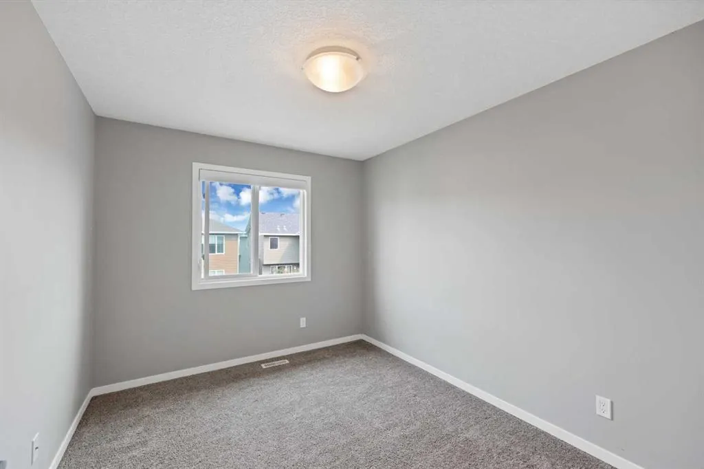 256 Auburn Glen Close SE