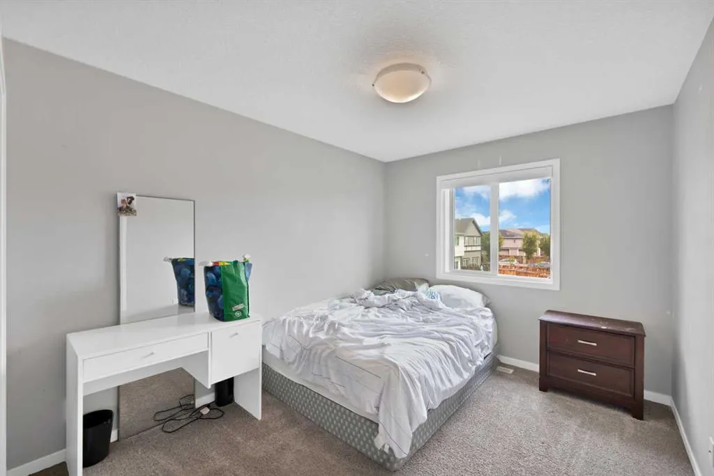 256 Auburn Glen Close SE
