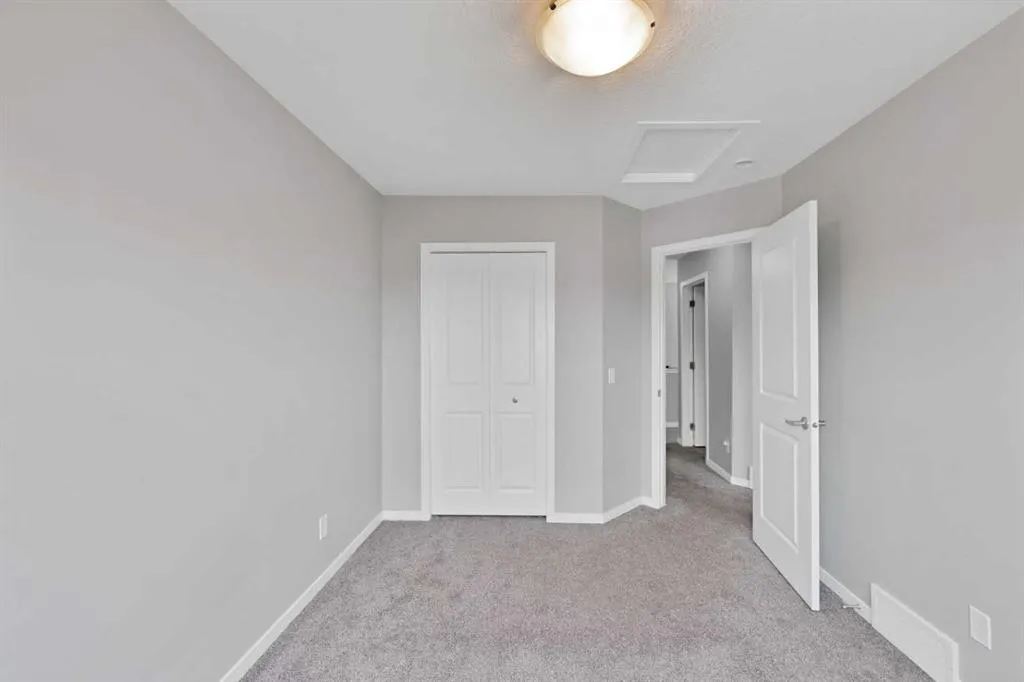 256 Auburn Glen Close SE