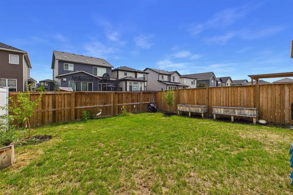 66 Legacy Glen Crescent SE