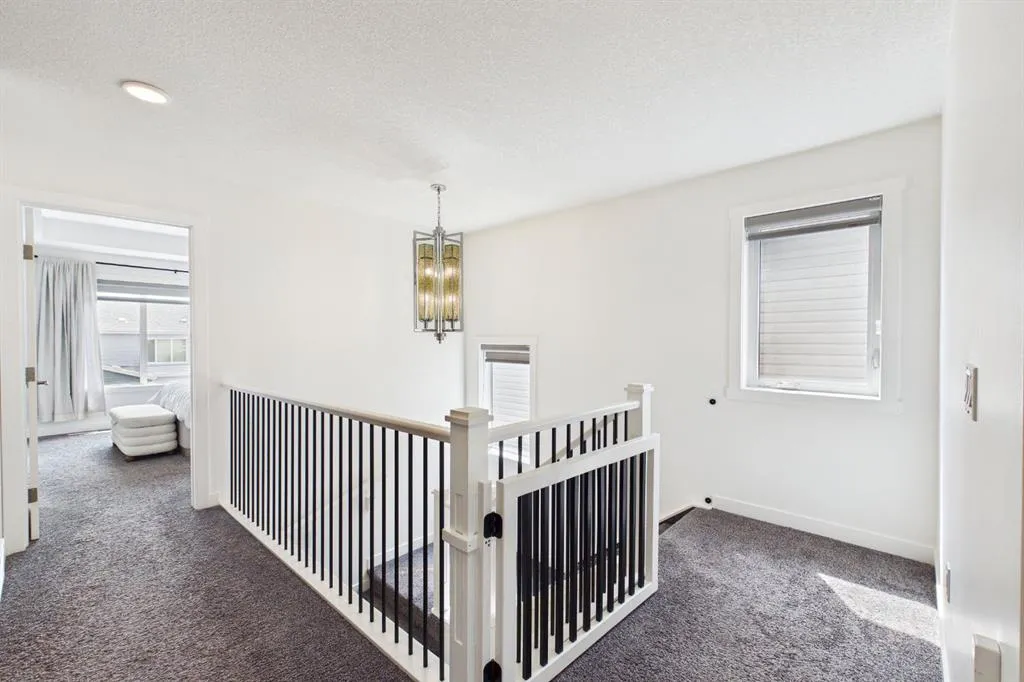 66 Legacy Glen Crescent SE