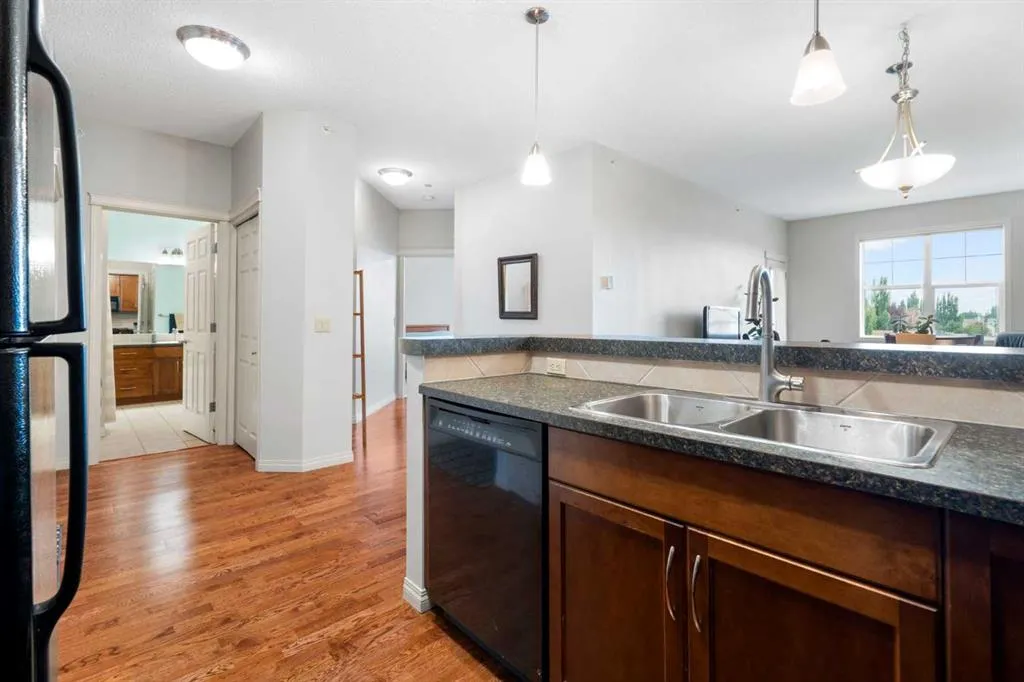 25 Prestwick Drive SE #310