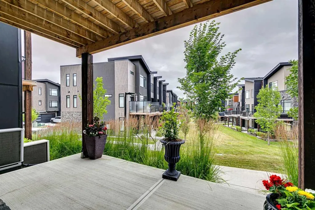 17 Royal Elm Green NW