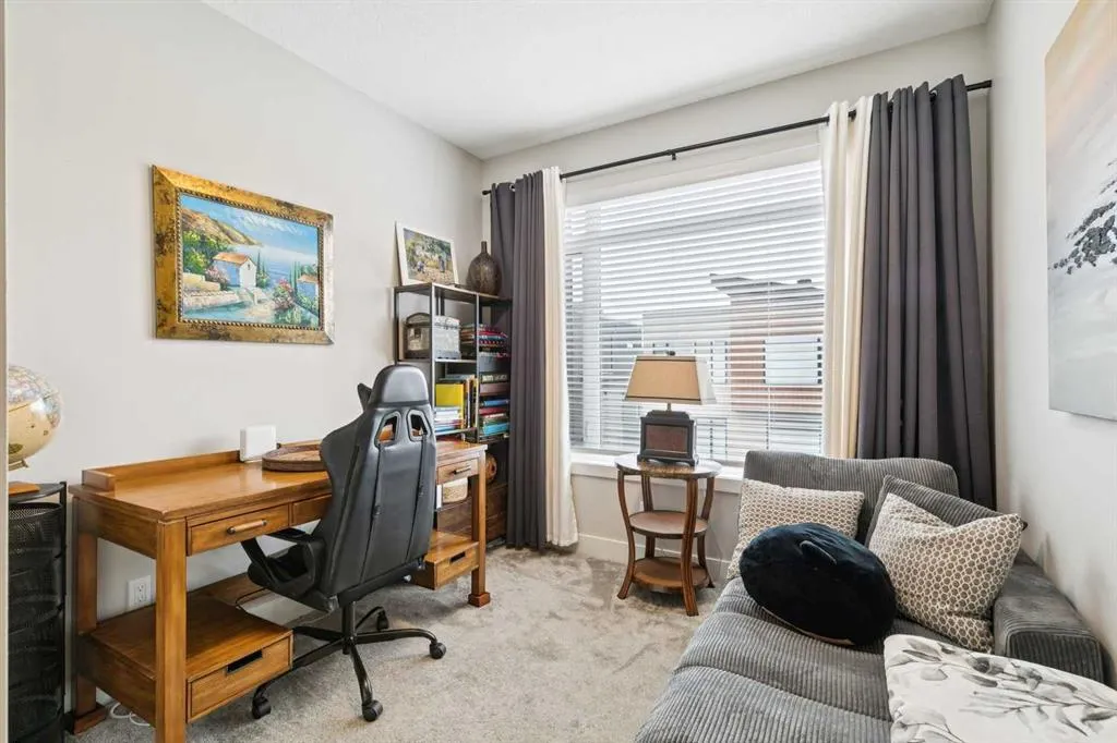 17 Royal Elm Green NW