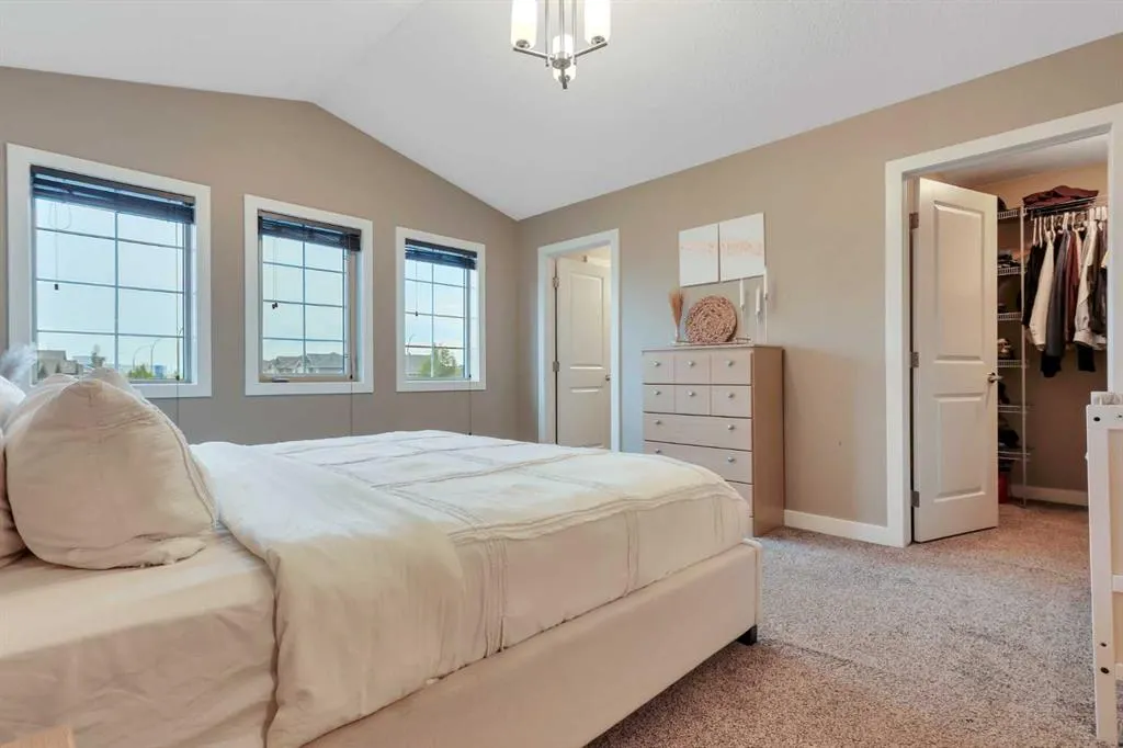 203 Cedar Square