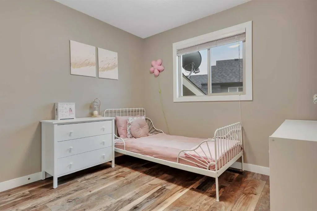 203 Cedar Square