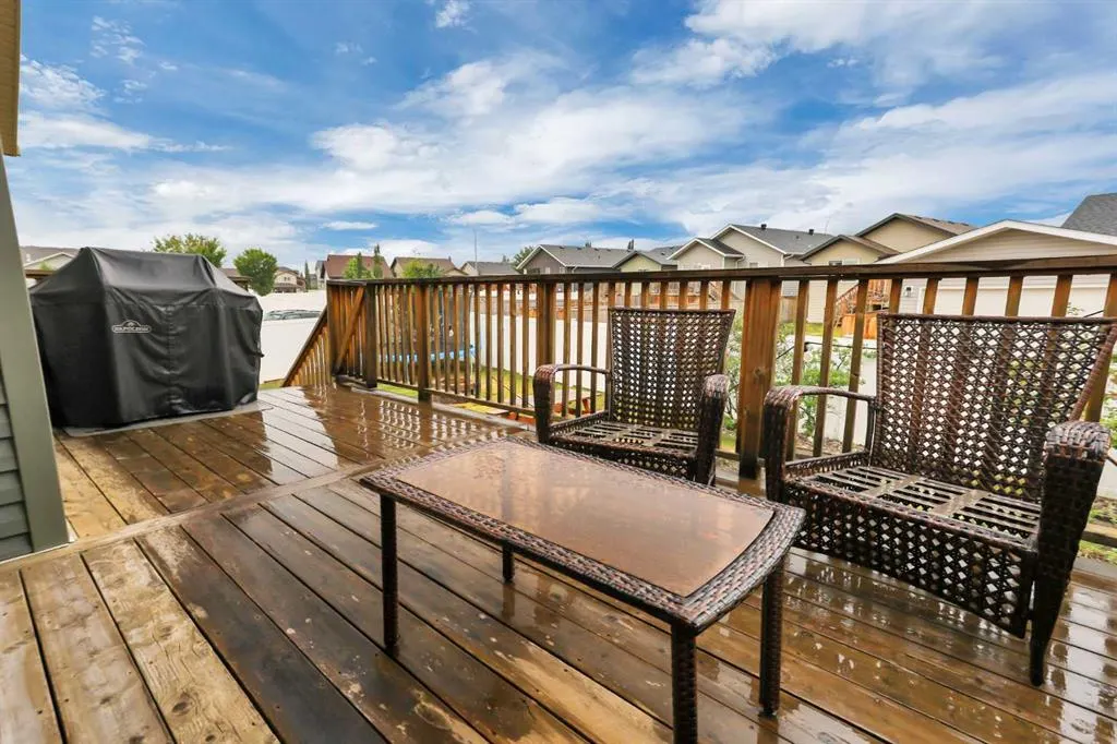 203 Cedar Square