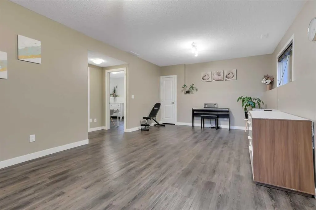203 Cedar Square