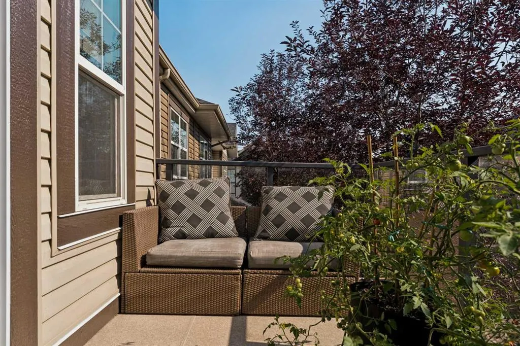 945 Mckenzie Towne Manor SE