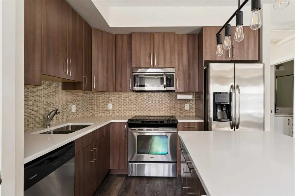 945 Mckenzie Towne Manor SE