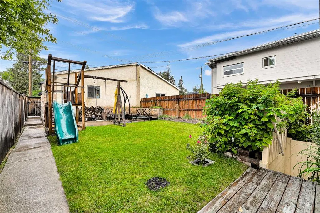 2807 29 Street SW