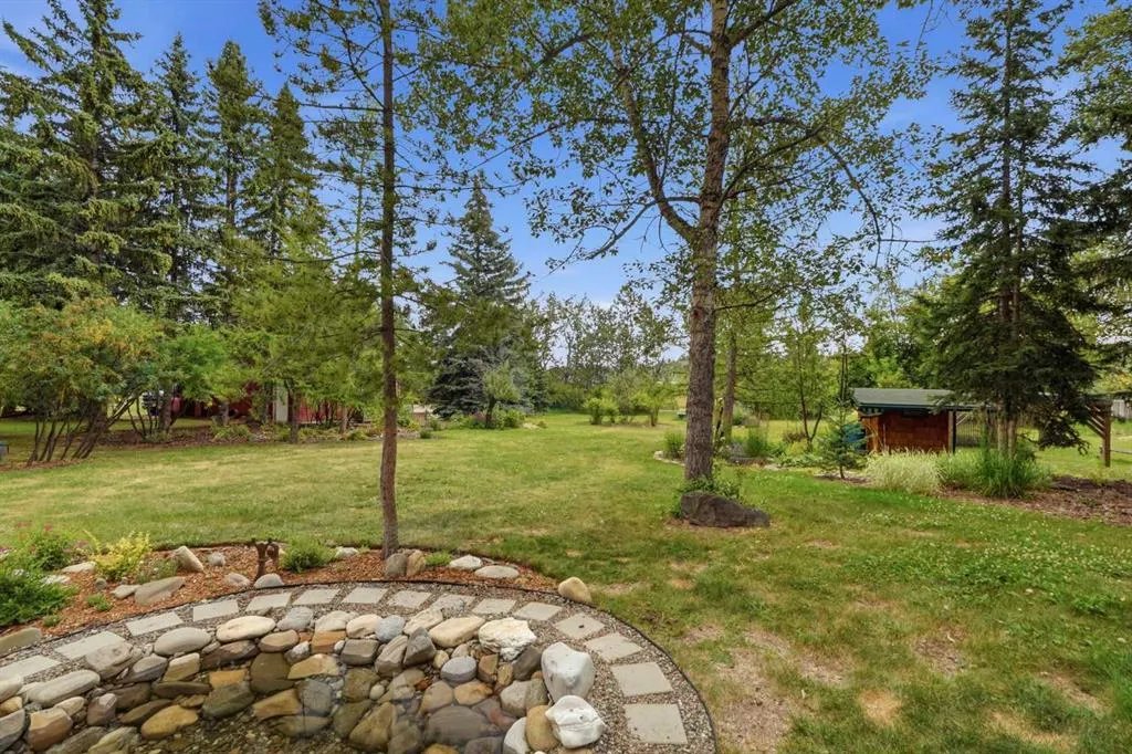 725 Calkins Place
