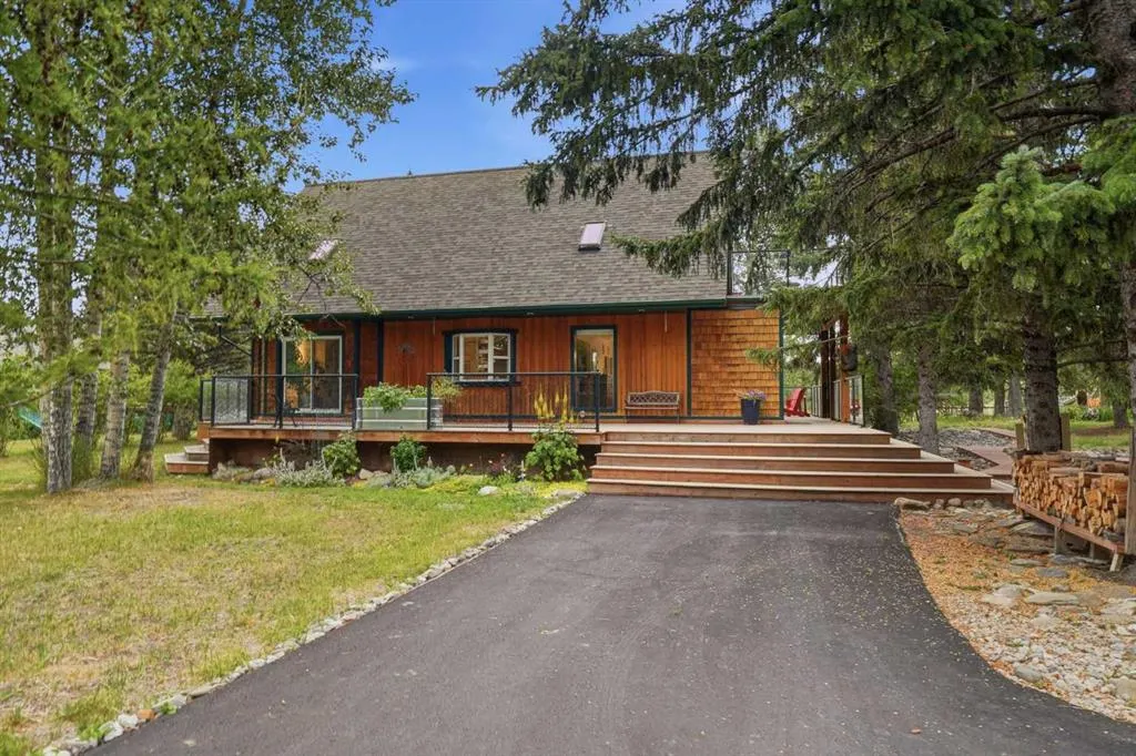 725 Calkins Place
