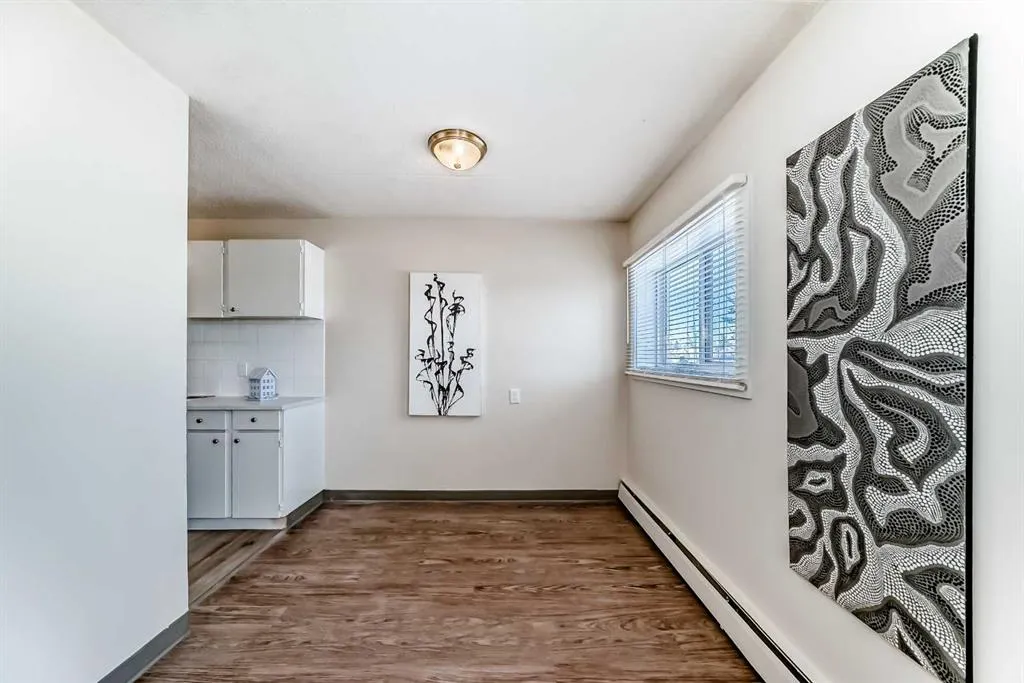 319 2 Avenue #402