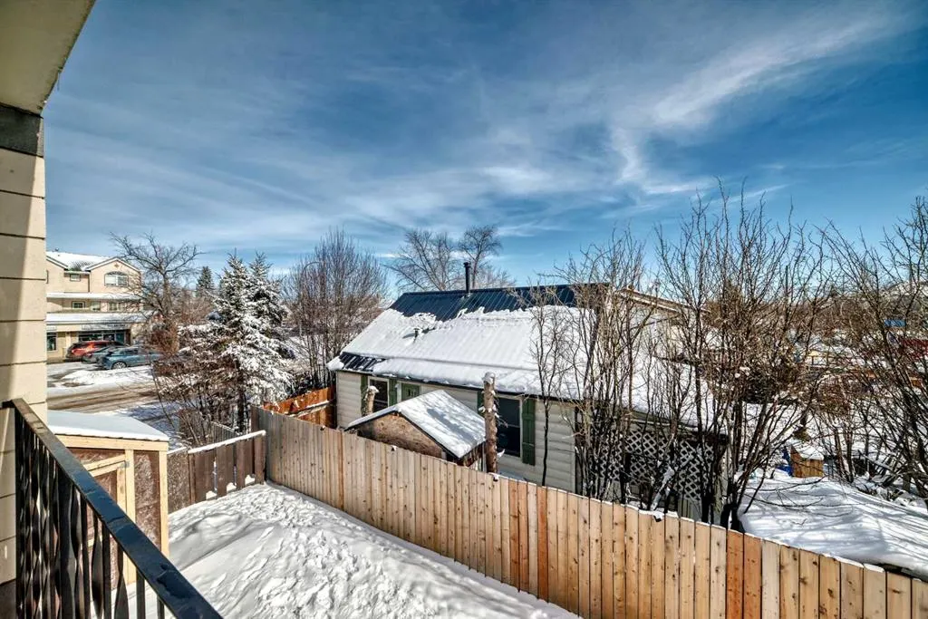 319 2 Avenue #402
