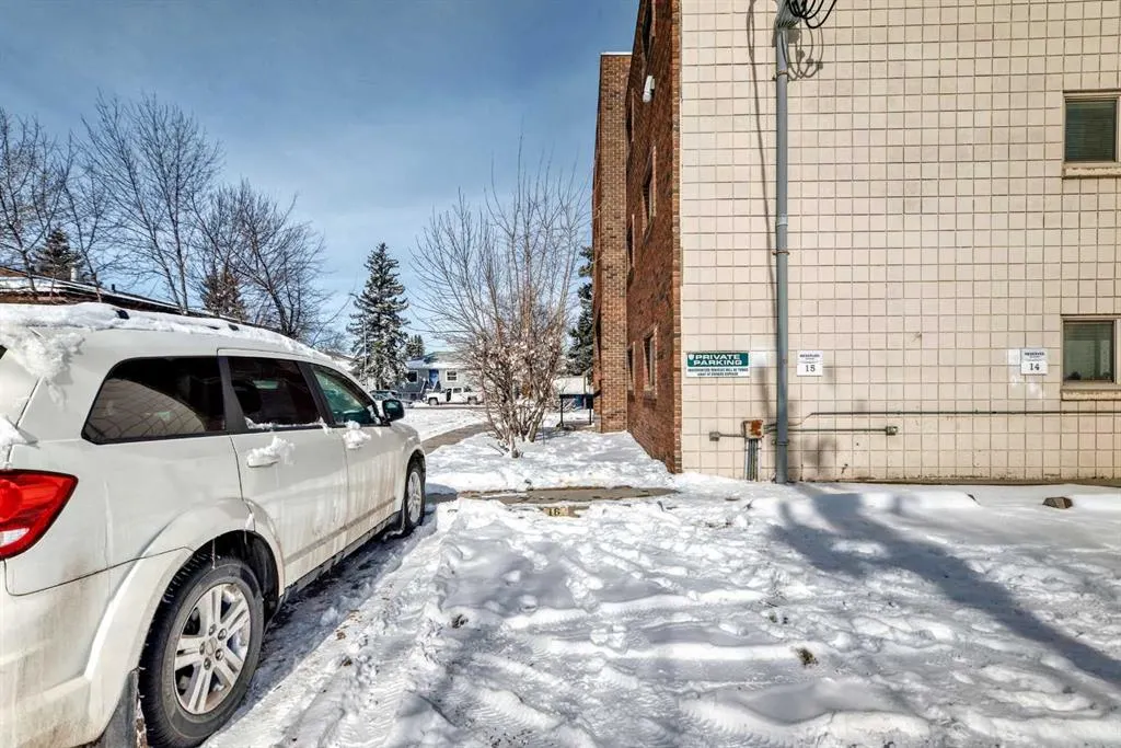 319 2 Avenue #402
