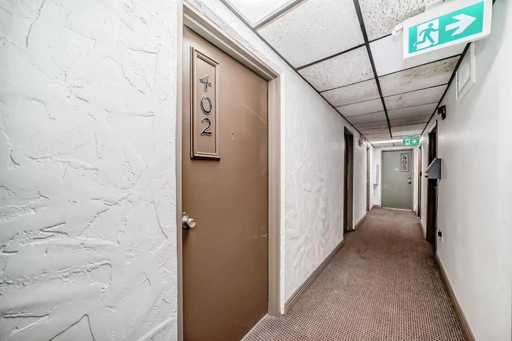 319 2 Avenue #402