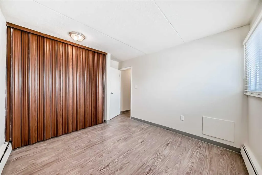 319 2 Avenue #402