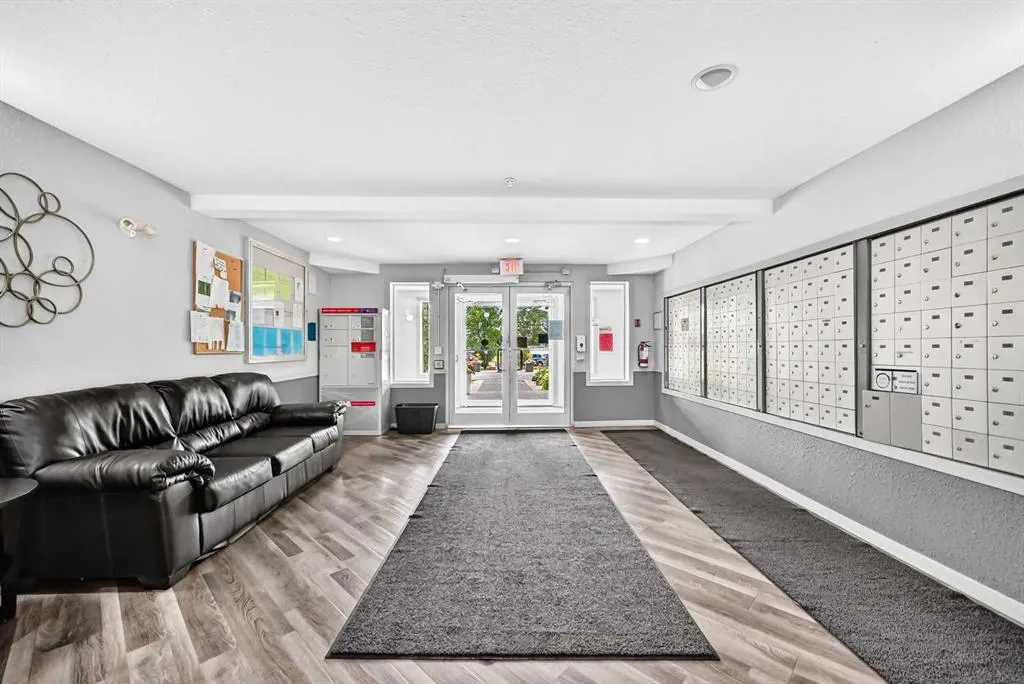 1717 60 Street SE #109