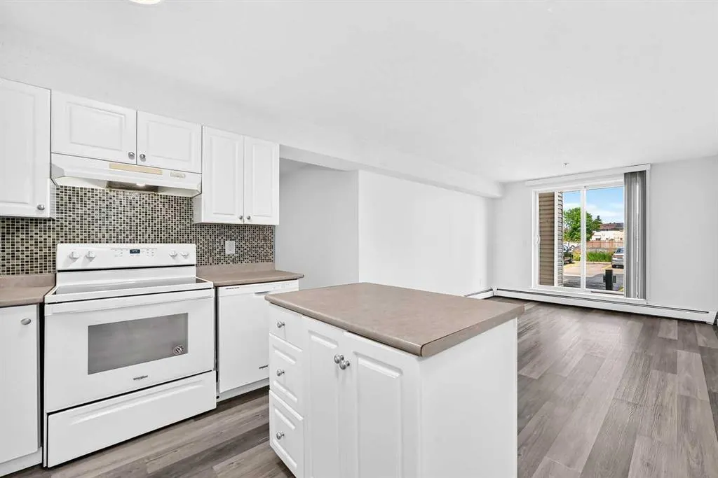 1717 60 Street SE #109