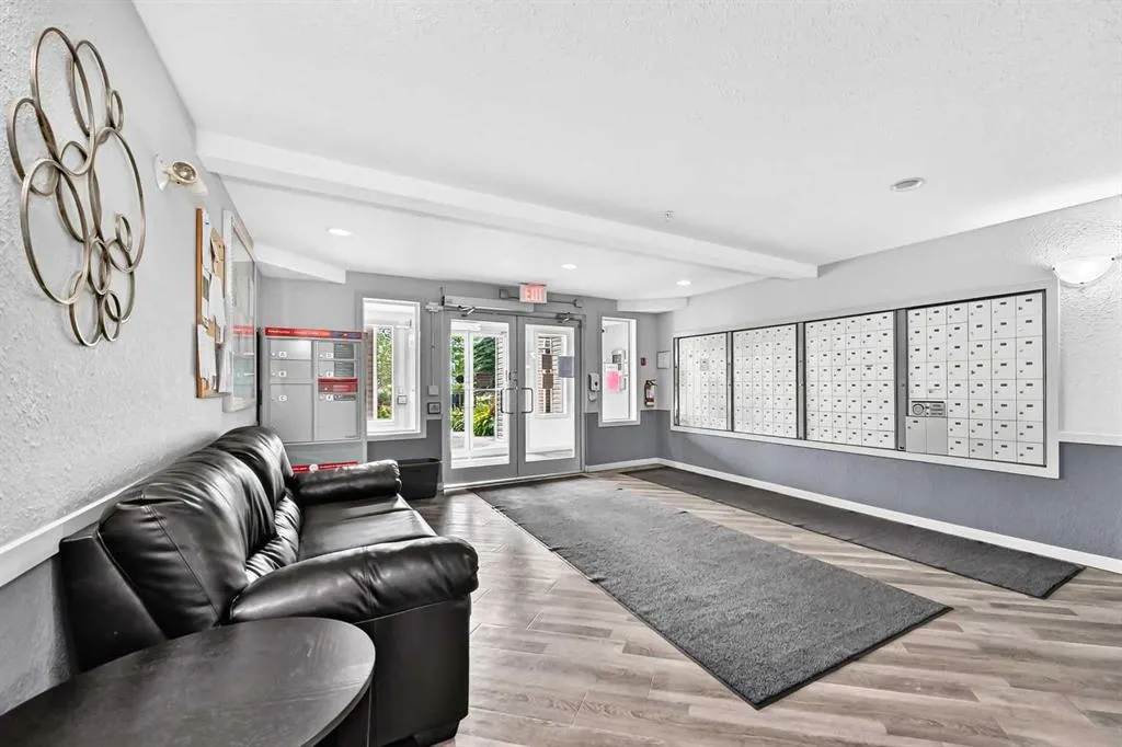 1717 60 Street SE #109