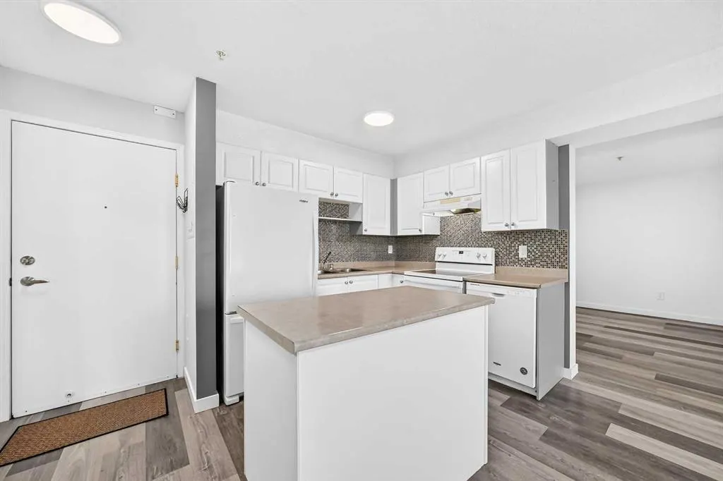 1717 60 Street SE #109