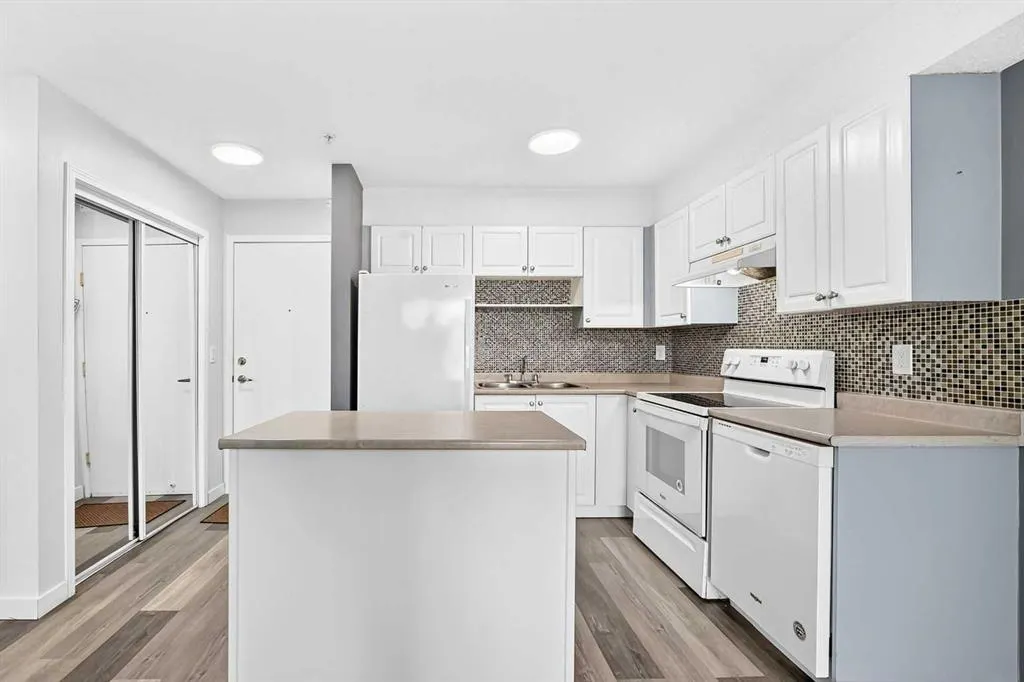 1717 60 Street SE #109