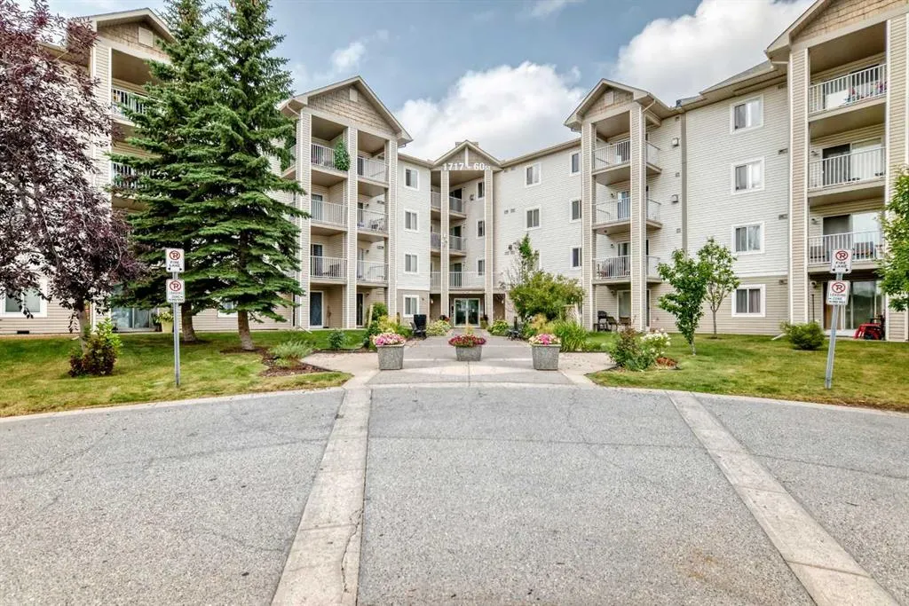 1717 60 Street SE #109