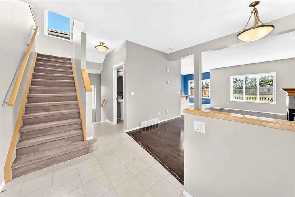 16 Royal Birch Rise NW