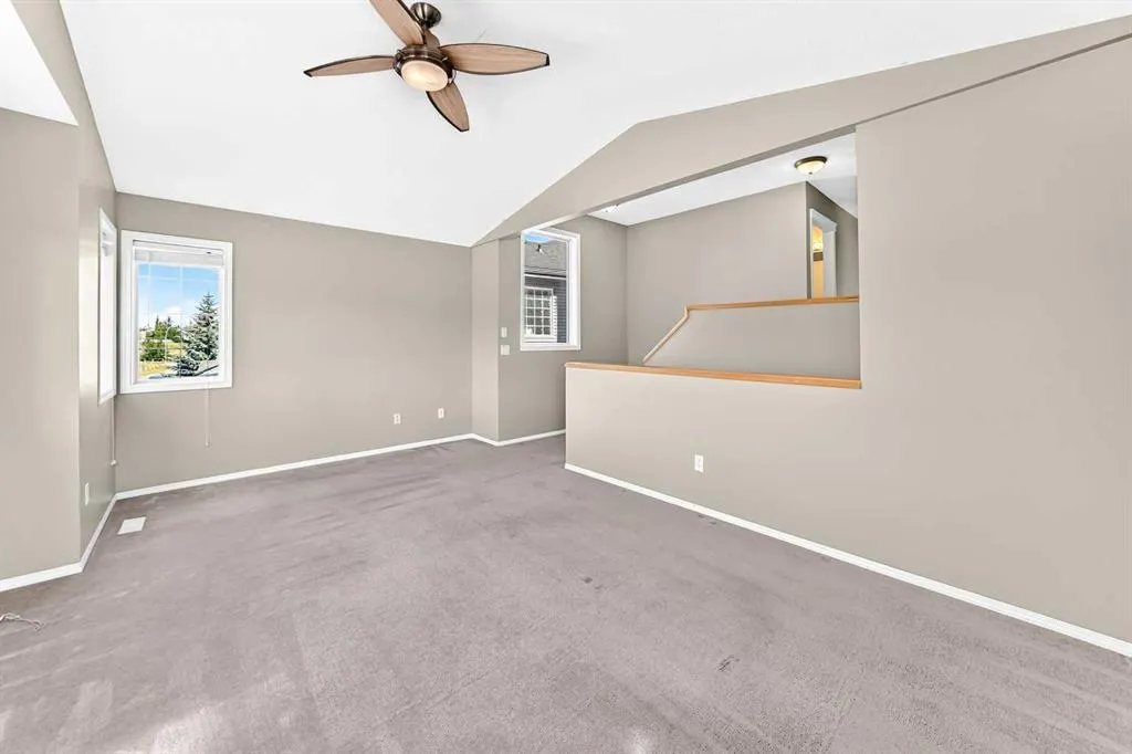 16 Royal Birch Rise NW