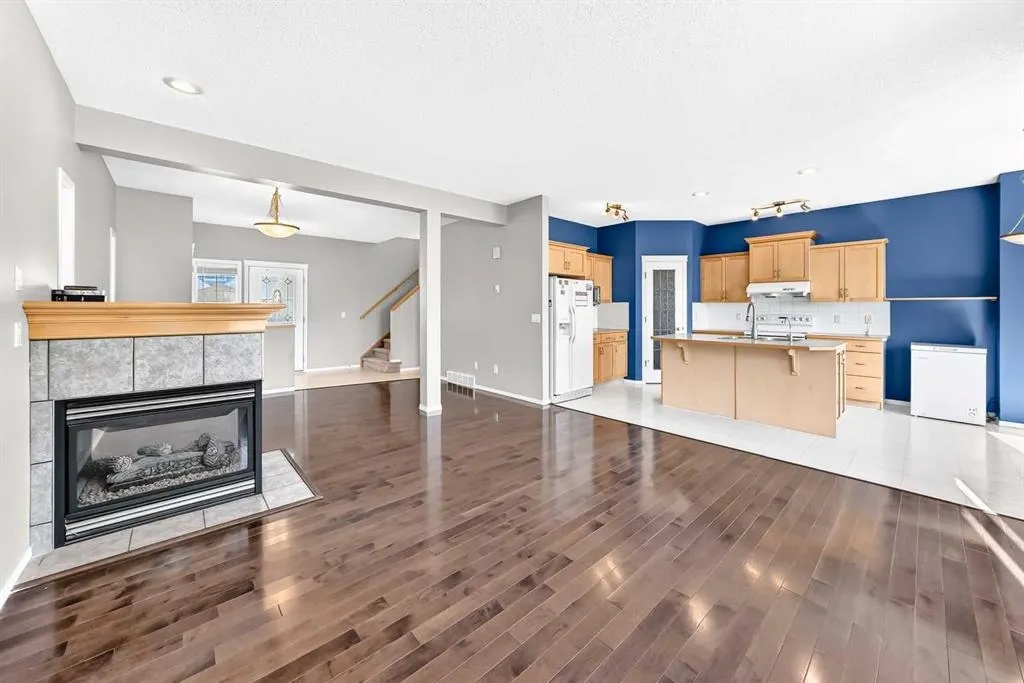16 Royal Birch Rise NW