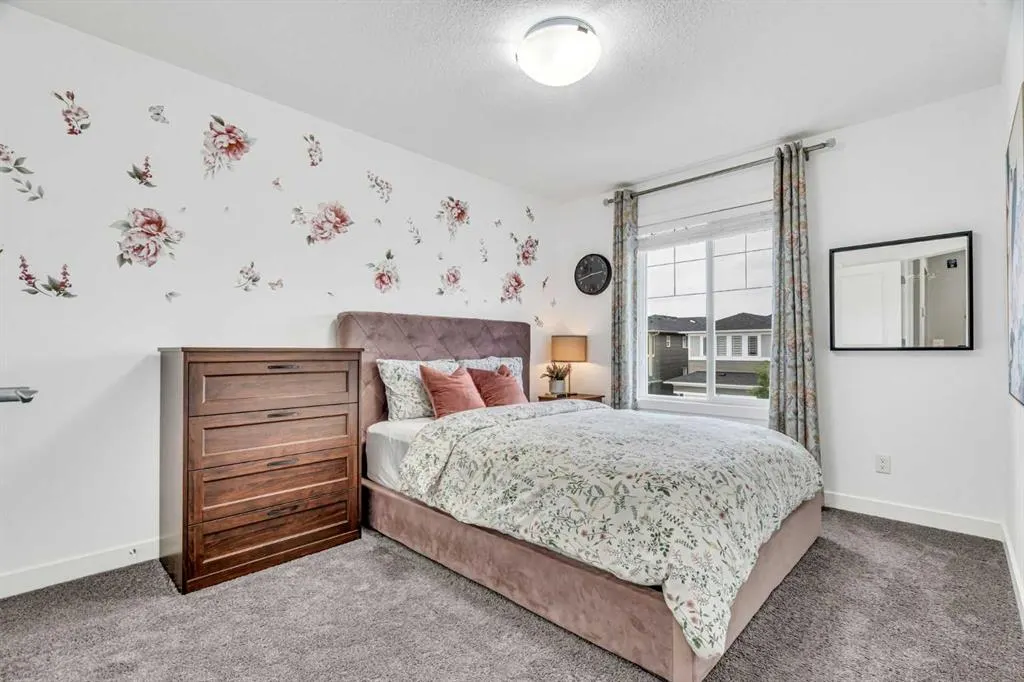 49 Creekside Avenue SW
