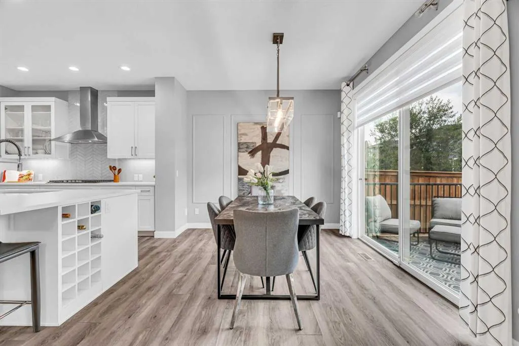 49 Creekside Avenue SW
