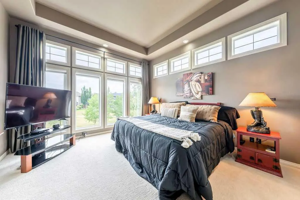 22 Tuscany Estates Crescent NW