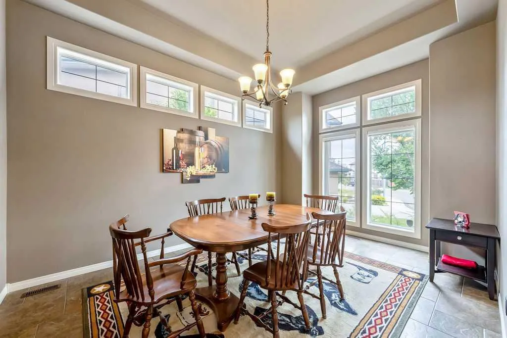 22 Tuscany Estates Crescent NW